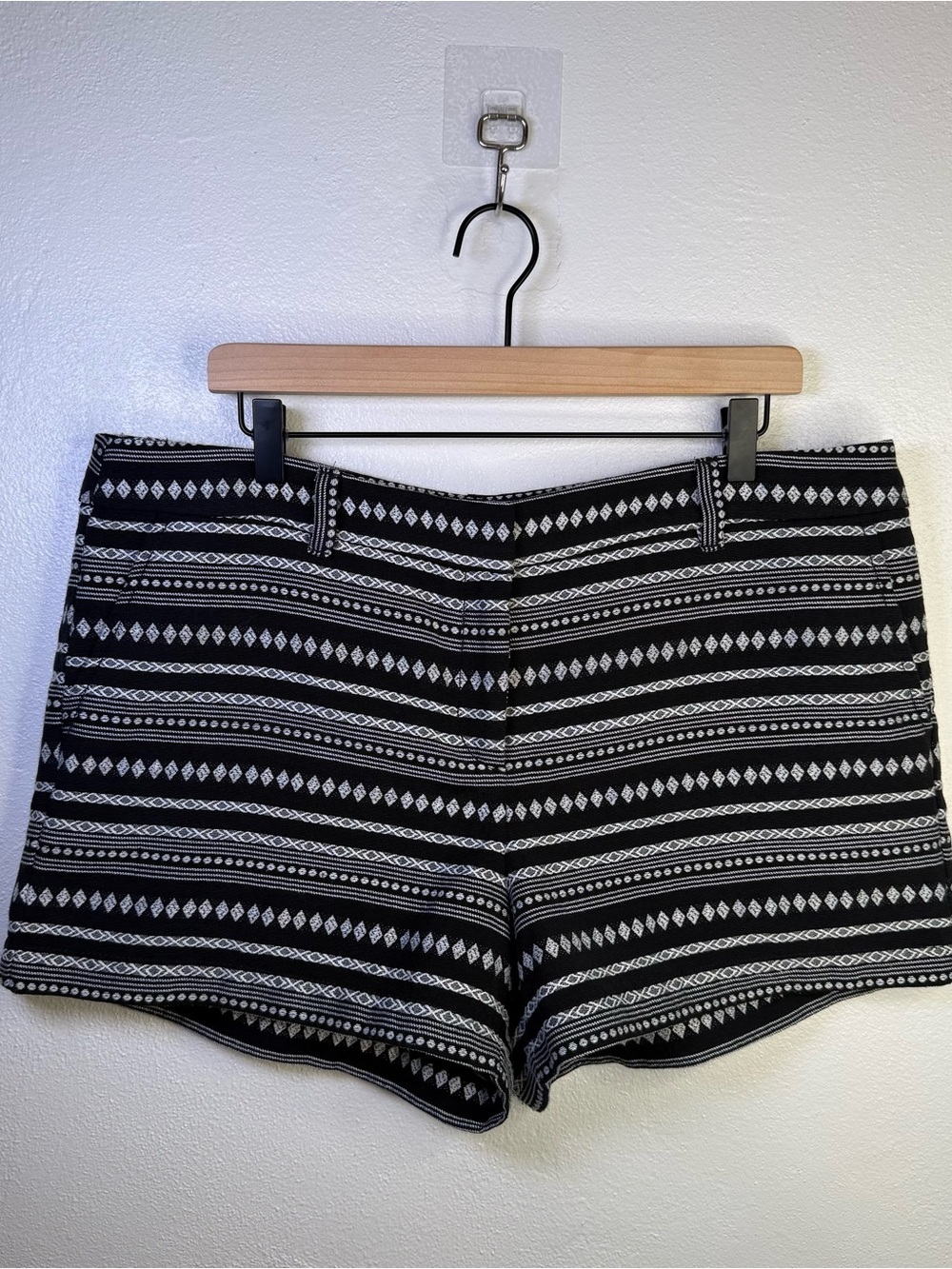Loft Womens Riviera Tribal Jacquard Black & White Geo Print Chino Shorts Size 14